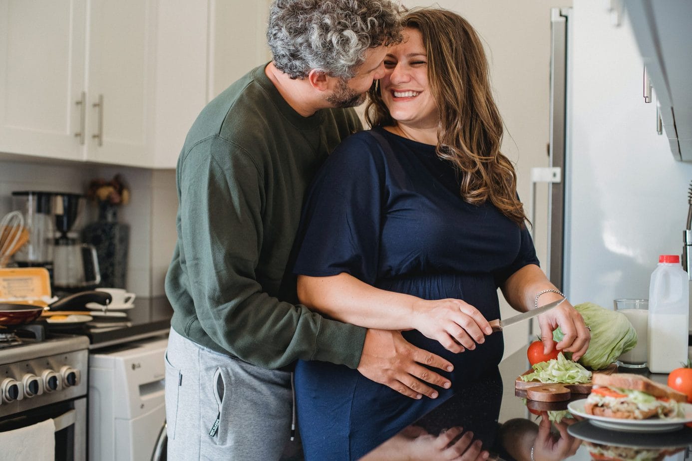 Jak sobie radzić z podjadaniem w ciąży?