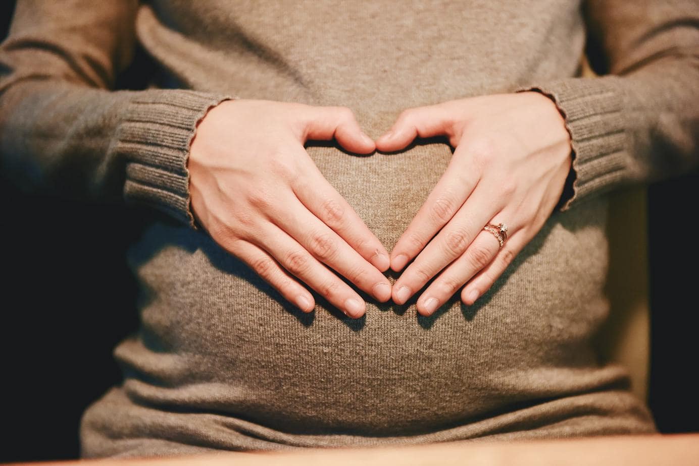 Jakich zabiegów kosmetycznych należy unikać będąc w ciąży?