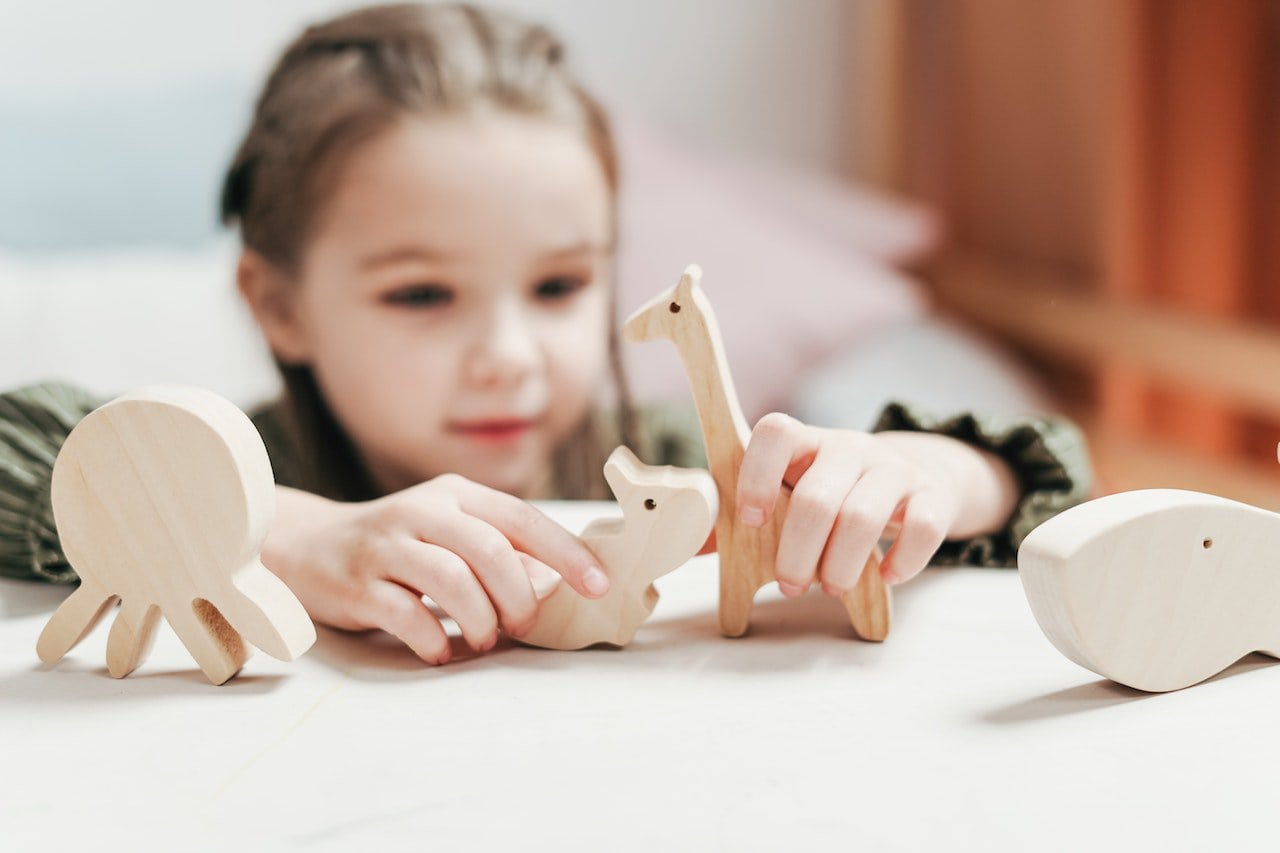 Jakie zabawki kupować dziecku w 2022 roku? Sprawdź nasze propozycje ze sklepu Edukatorek!